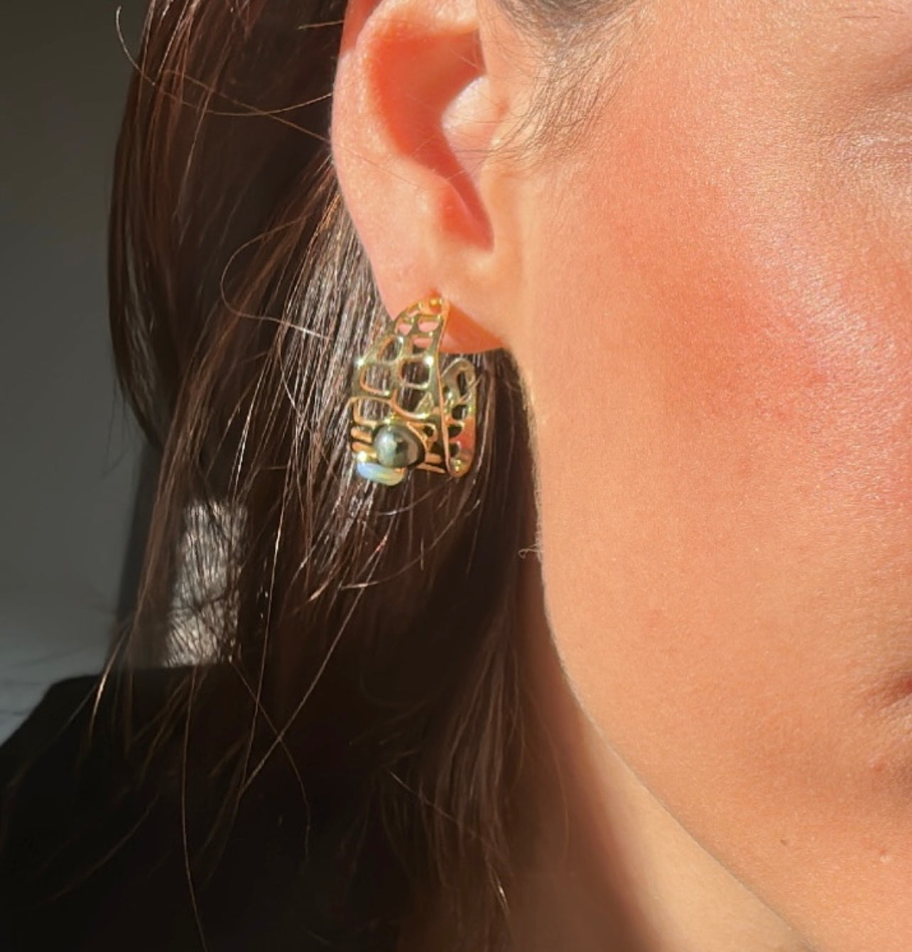 Sappho’s earrings