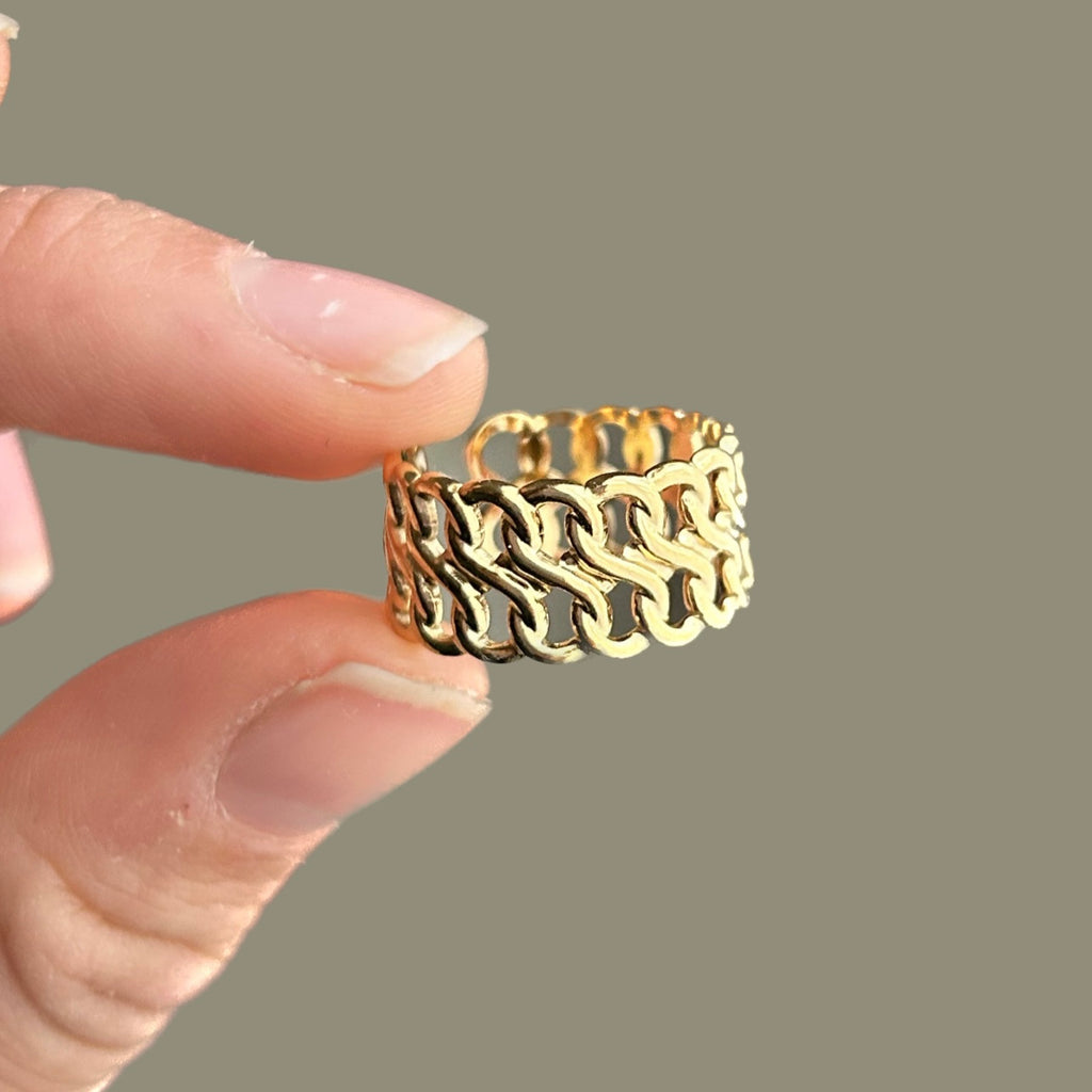 Caring Hands - Ring