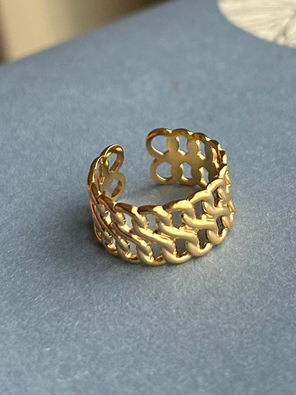 Caring Hands - Ring